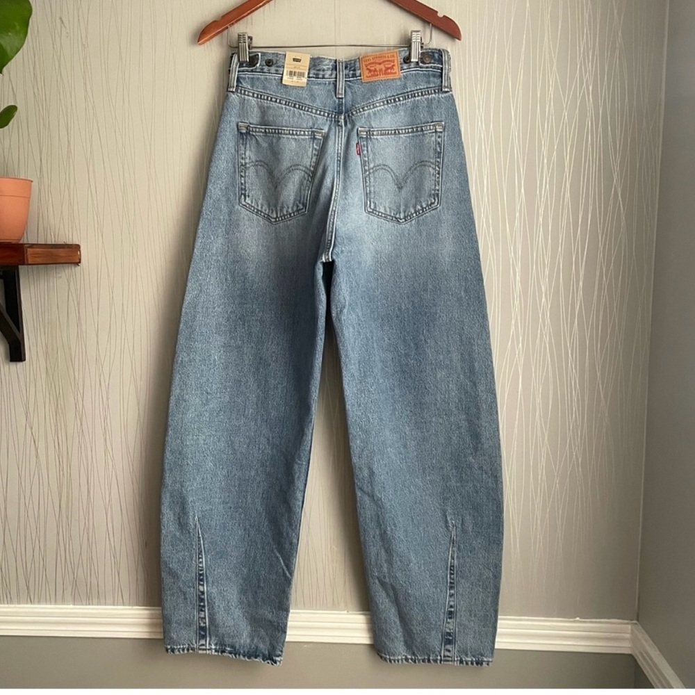 NWT Levi’s Cinch Barrel Jeans - Picture 11 of 14